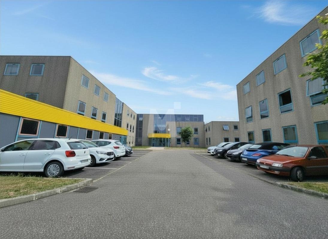 Flex dans Ris-Orangis à louer Photo du bâtiment- Image 1 de 16