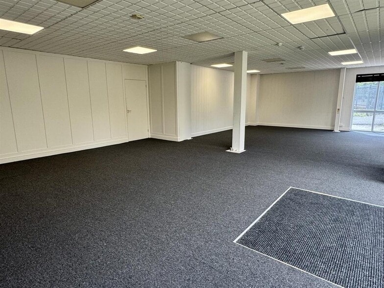 Bourton Business Park, Bourton On The Water for lease - Building Photo - Image 2 of 5