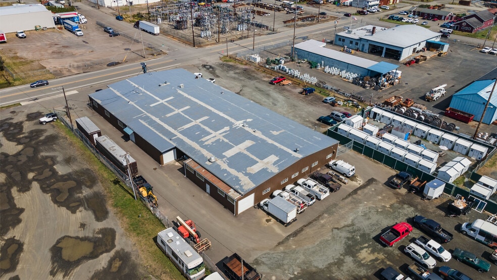 225 W Lockhart Ave, Coos Bay, OR for sale - Building Photo - Image 3 of 43