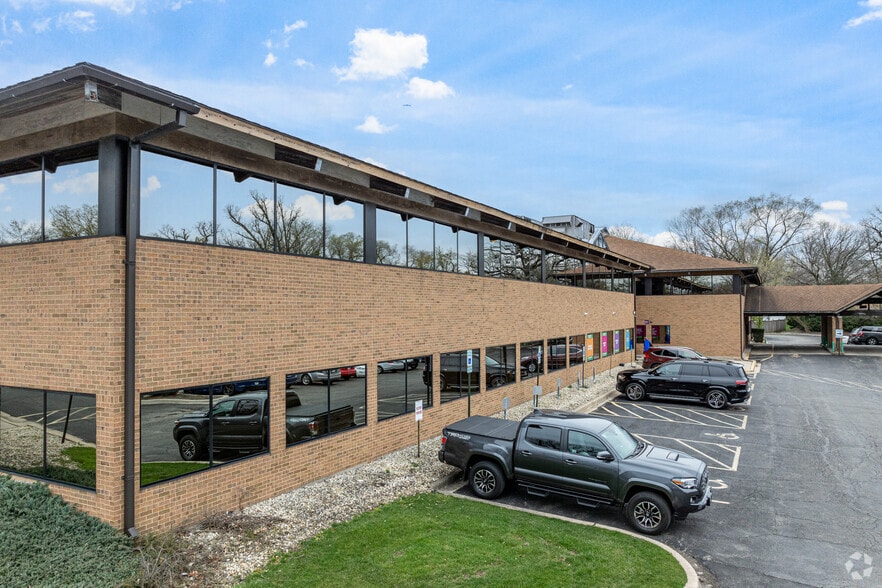 1112 S Washington St, Naperville, IL for sale - Building Photo - Image 2 of 5