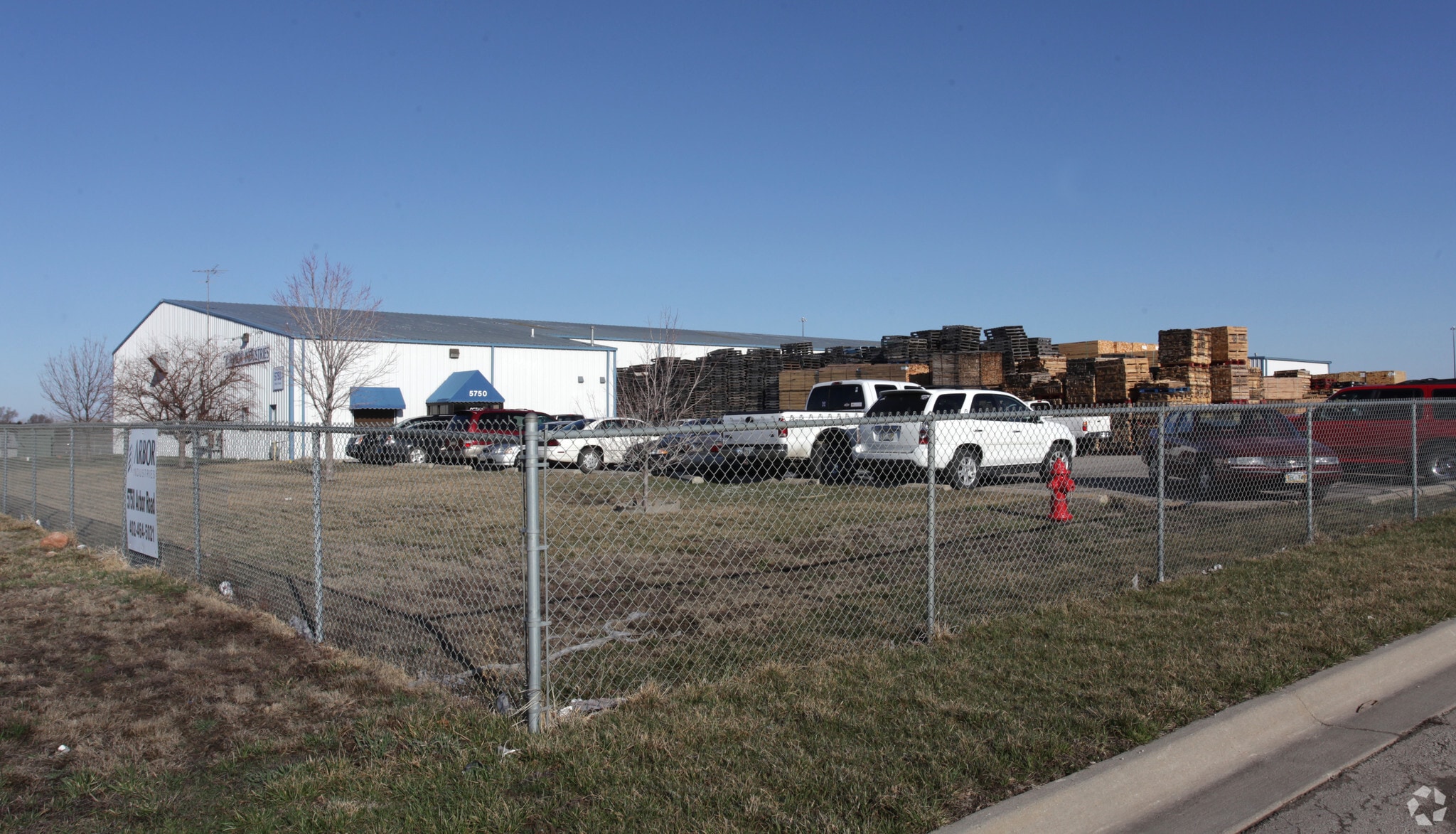 5750 Arbor Rd, Lincoln, NE for lease Primary Photo- Image 1 of 3