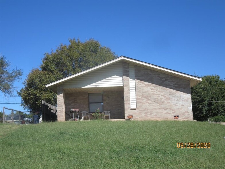 2023 NE 12th St, Oklahoma City, OK à vendre - Photo principale - Image 1 de 1