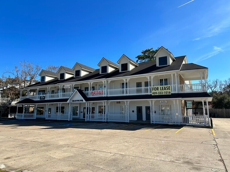 6465 Calder Ave, Beaumont, TX for lease - Building Photo - Image 1 of 4