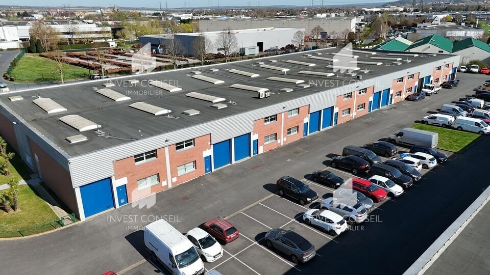 Flex in Chambly for lease Building Photo- Image 1 of 8