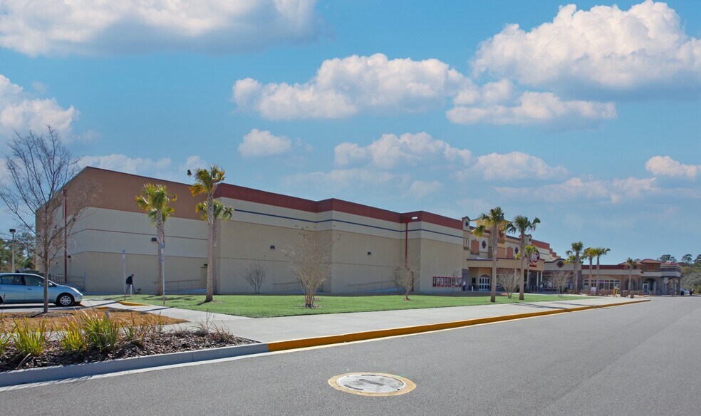 84 Theatre Dr, Saint Augustine, FL à louer - Photo du bâtiment - Image 2 de 2