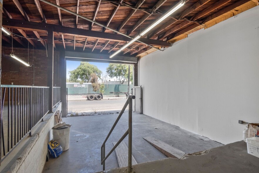 150-154 E 58th St, Los Angeles, CA for sale - Building Photo - Image 3 of 10