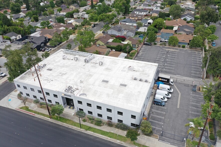 1111 S Victory Blvd, Burbank, CA à vendre - Photo du bâtiment - Image 2 de 16