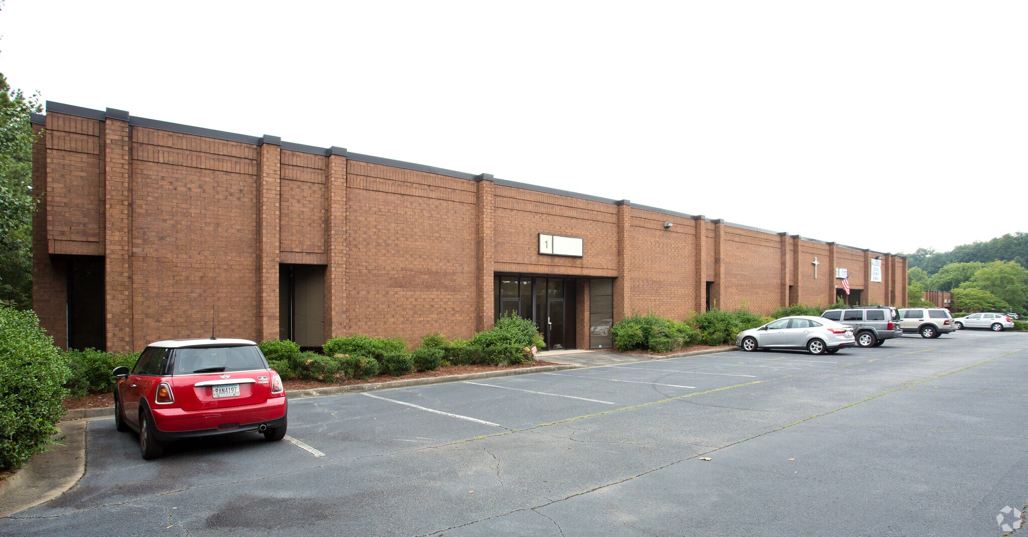 829 Pickens Industrial Dr, Marietta, GA à louer Photo du bâtiment- Image 1 de 7
