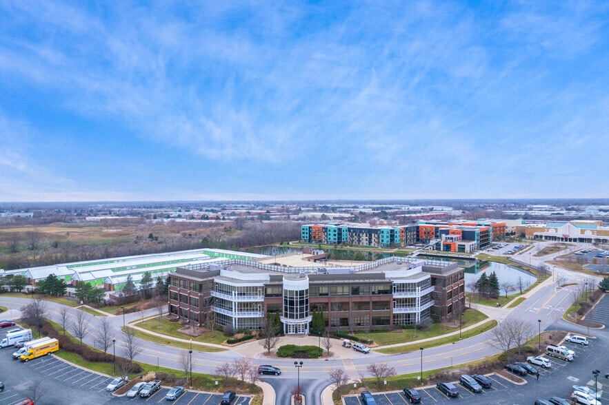 250 Parkway Dr, Lincolnshire, IL for sale - Building Photo - Image 1 of 12