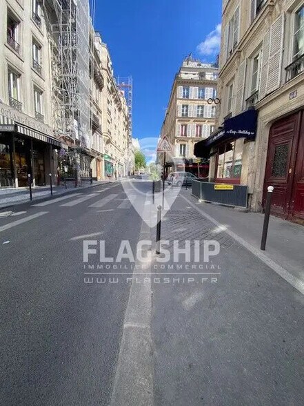 Commerce de détail dans Paris à louer - Photo du bâtiment - Image 2 de 2
