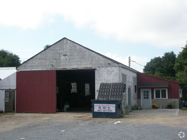 52 Bayview Ave, East Patchogue, NY à louer - Photo principale - Image 3 de 11