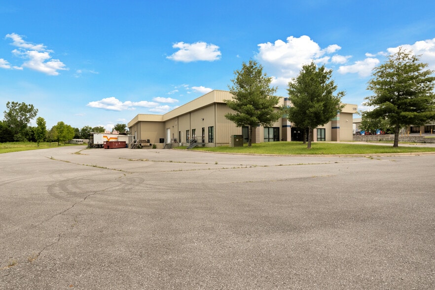 1326 Progress Dr, Front Royal, VA for sale - Building Photo - Image 2 of 45