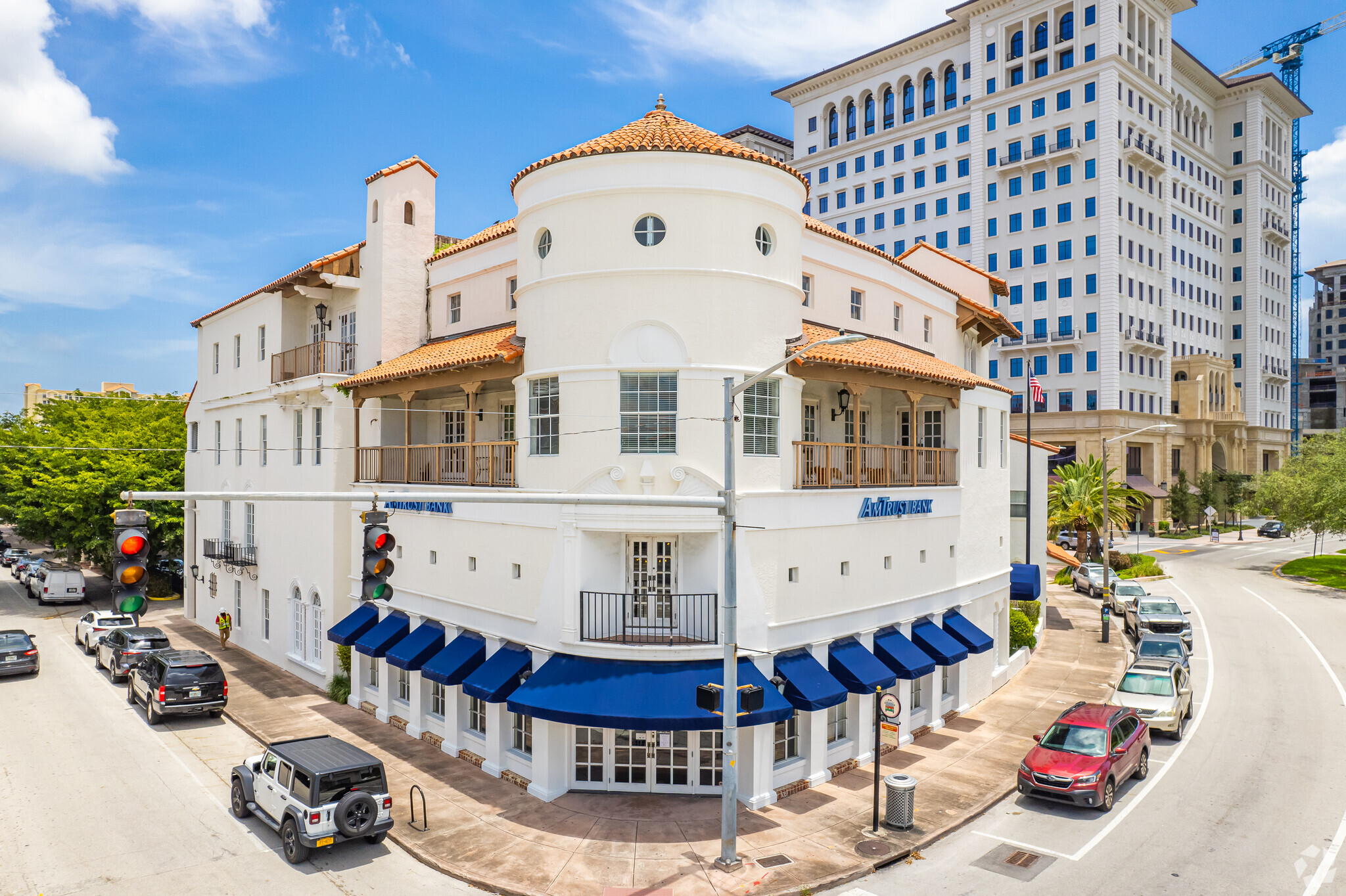 2701 Ponce de Leon Blvd, Coral Gables, FL for lease Building Photo- Image 1 of 2