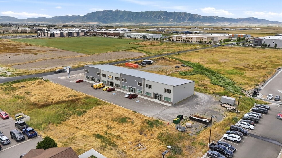 79 W 3100 N, Hyde Park, UT for sale - Building Photo - Image 1 of 49