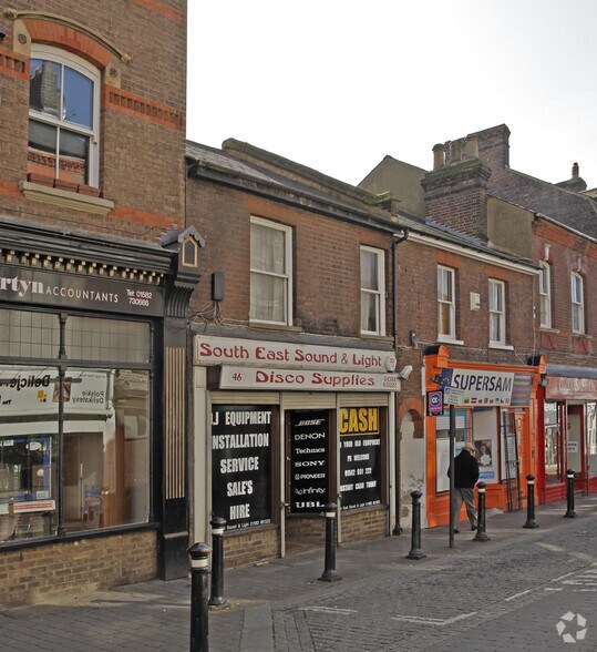 46 High Town Rd, Luton à louer - Photo principale - Image 1 de 1