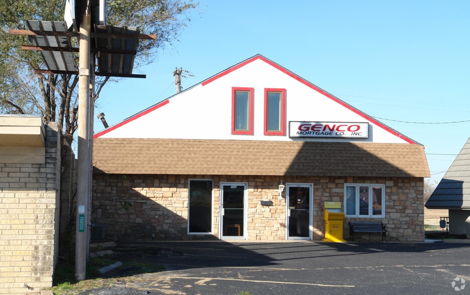 727 N Baltimore Ave, Derby, KS for sale - Primary Photo - Image 1 of 2