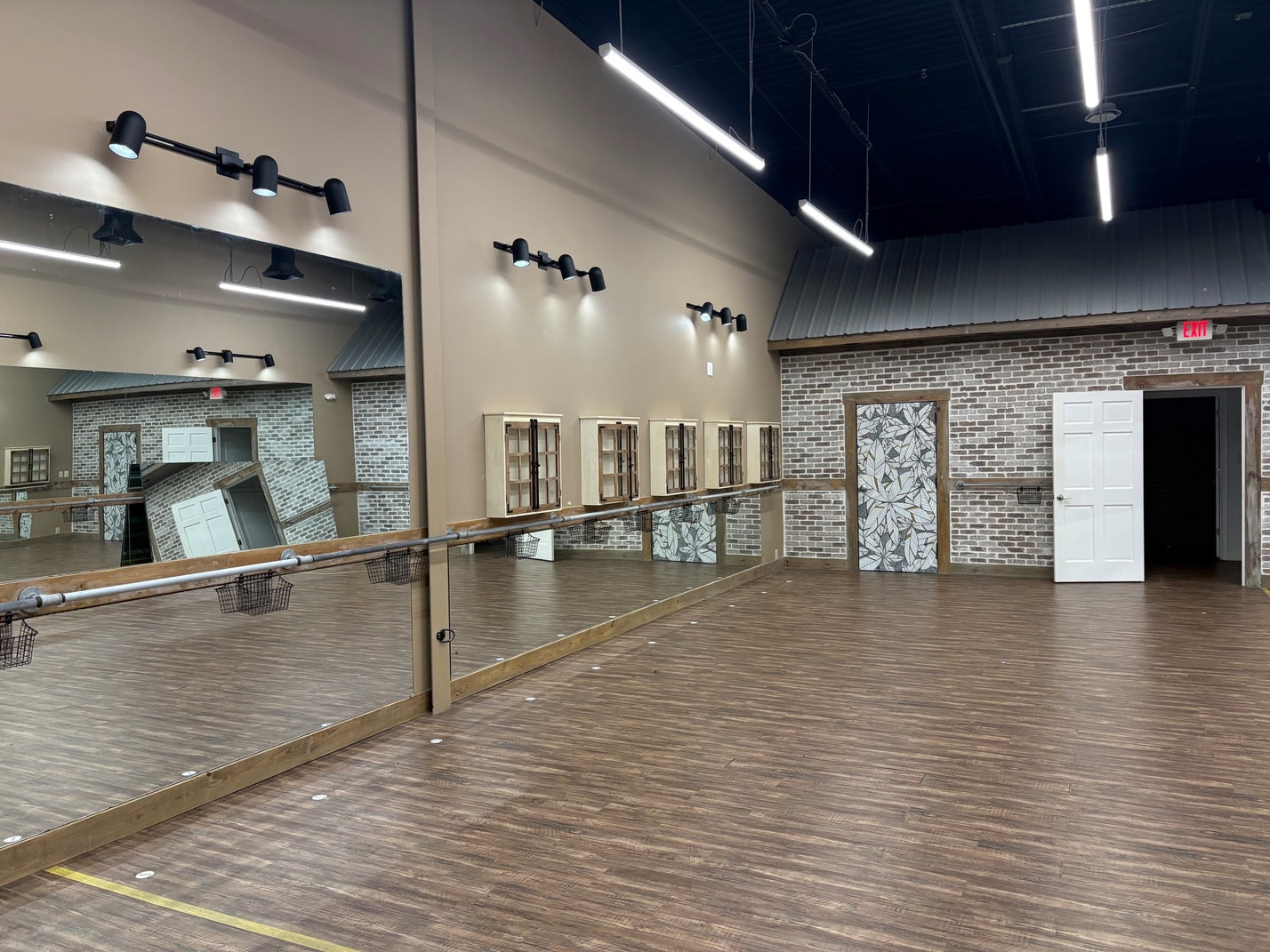 410 Lightfoot Rd, Williamsburg, VA for lease Interior Photo- Image 1 of 7