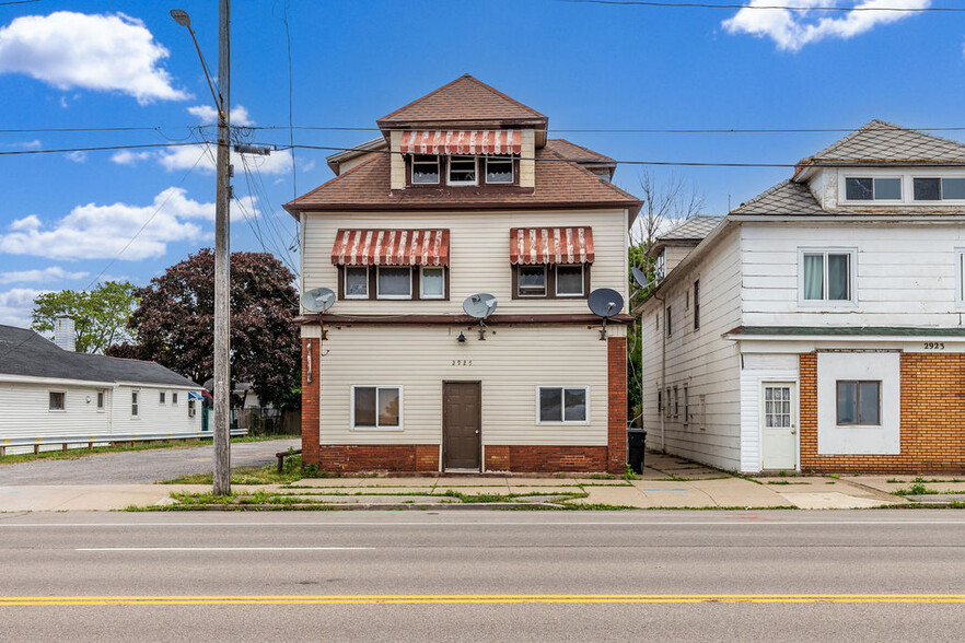 2925 Niagara St Portfolio portefeuille de 10 propriétés à vendre sur LoopNet.ca - Photo du b timent - Image 1 de 17