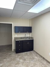 155 Middle Rd, Hazlet, NJ à louer Photo intérieure- Image 2 de 2