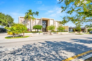 Emerald Executive Center - Parking Garage