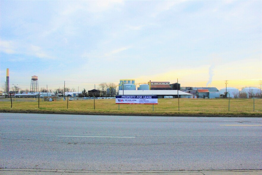 5501 Pennington Ave, Baltimore, MD for sale - Building Photo - Image 1 of 31