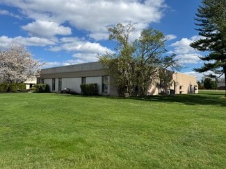 More details for 2 Pheasant Run, Newtown, PA - Flex for Sale