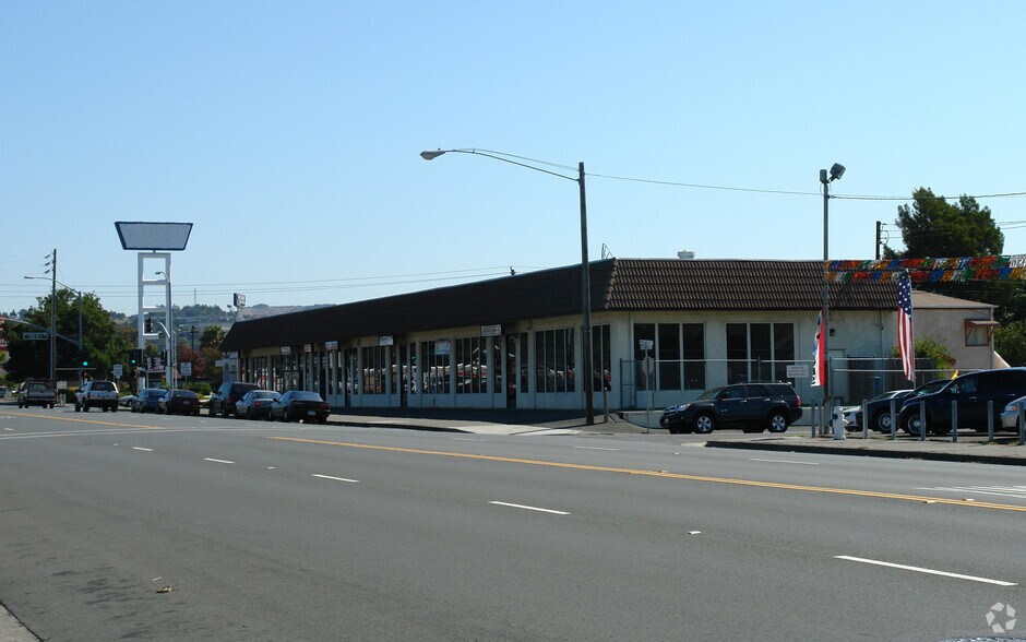 1917-1937 Solano Ave, Vallejo, CA à louer - Photo du bâtiment - Image 2 de 2
