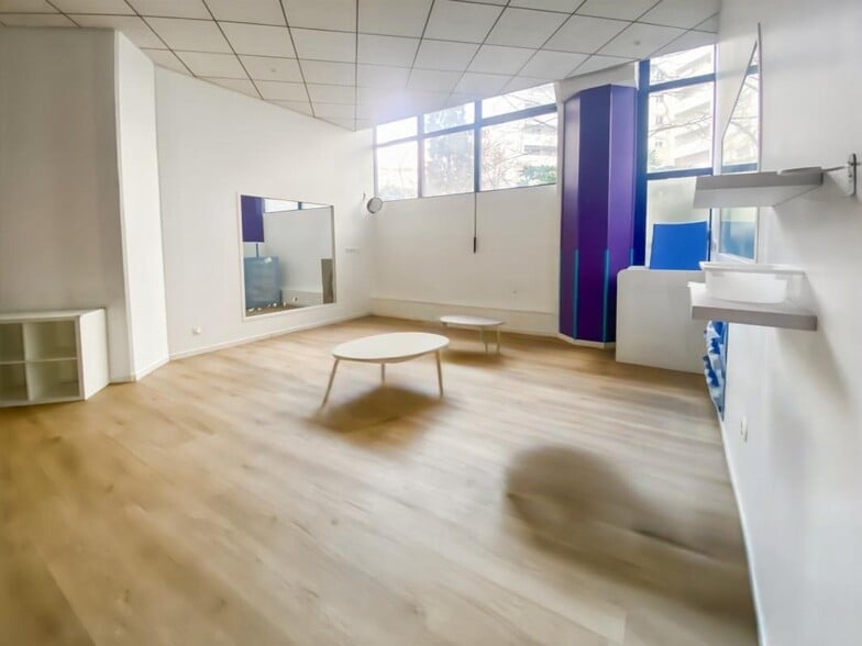 Rue Jean Jaurès, Vanves for lease - Interior Photo - Image 2 of 6