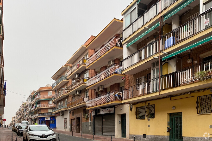 Calle de Peña Nueva, 8, Madrid, Madrid à vendre - Photo du bâtiment - Image 2 de 2