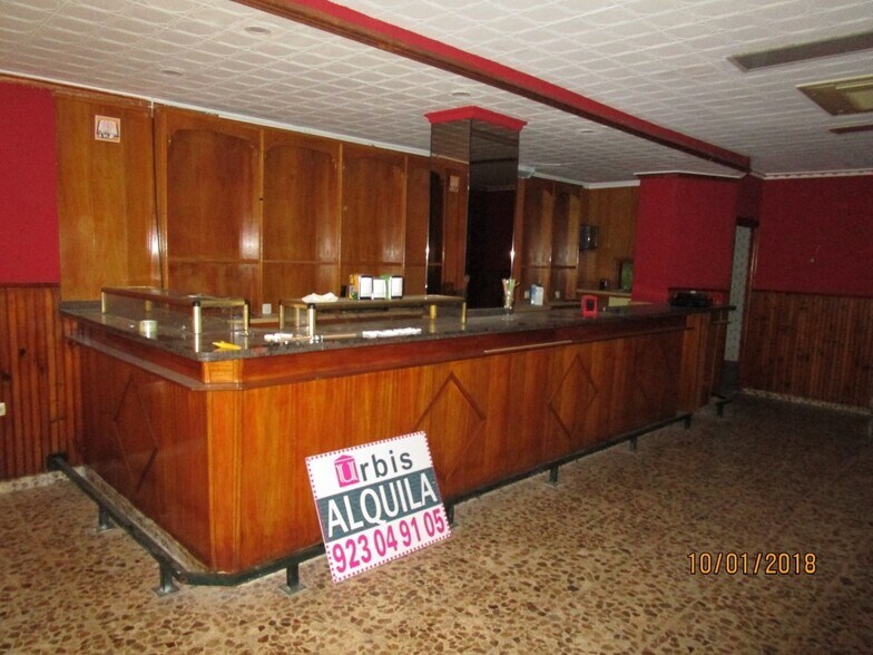 Retail in Salamanca, Salamanca for lease - Building Photo - Image 2 of 11
