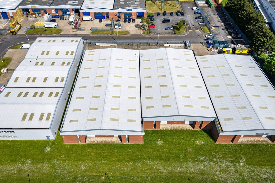 Bath House Rd, Croydon for lease - Building Photo - Image 3 of 5