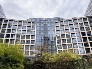 Plus de détails pour 45 Rue Louis Blanc, Courbevoie - Bureau à louer