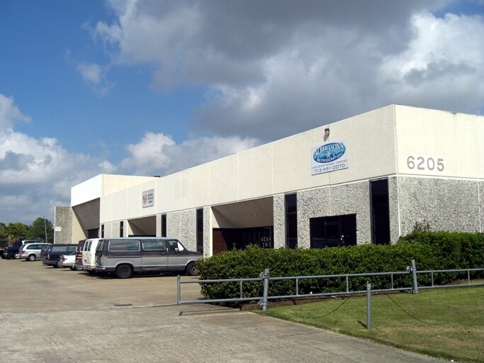 6205 Brookhill Dr, Houston, TX for lease - Building Photo - Image 2 of 4
