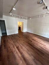 612 Caroline St, Fredericksburg, VA for lease Interior Photo- Image 2 of 8