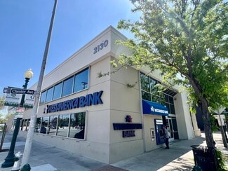 Plus de détails pour 2130 Chester Ave, Bakersfield, CA - Bureau à louer