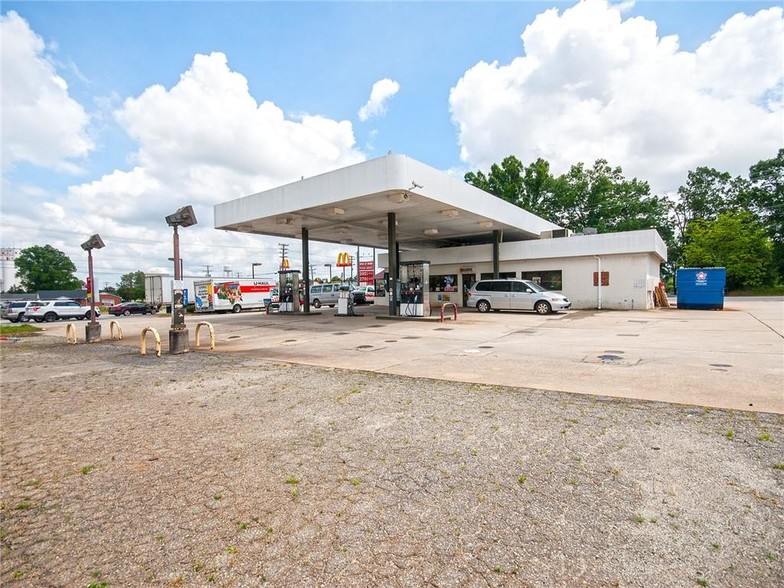 1501 Pearman Dairy Rd, Anderson, SC for sale - Building Photo - Image 1 of 1