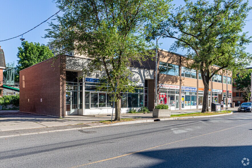 210-228 Laurier Ave E, Ottawa, ON à louer - Photo du bâtiment - Image 2 de 2