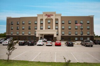 Plus de détails pour 200 N Centennial Dr, Mcpherson, KS - Services hôteliers à vendre