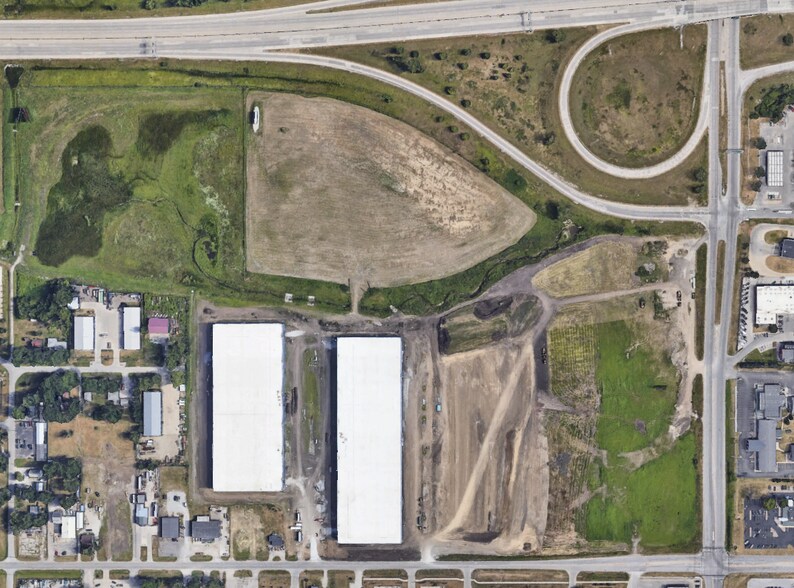 4600-4700 NE 14th St, Des Moines, IA à vendre - Photo du bâtiment - Image 2 de 3