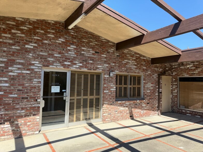 141 E Acacia St, Stockton, CA for lease - Building Photo - Image 3 of 27