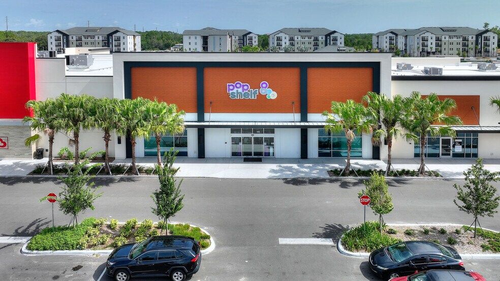 8035 W Irlo Bronson Memorial Hwy, Kissimmee, FL à louer - Photo du bâtiment - Image 2 de 13