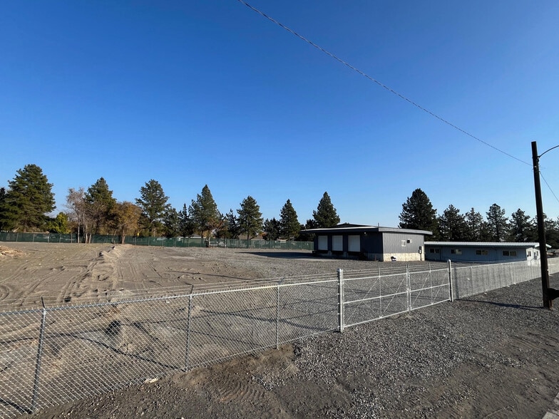 423 S Idaho Ave, Pasco, WA for lease - Building Photo - Image 2 of 17