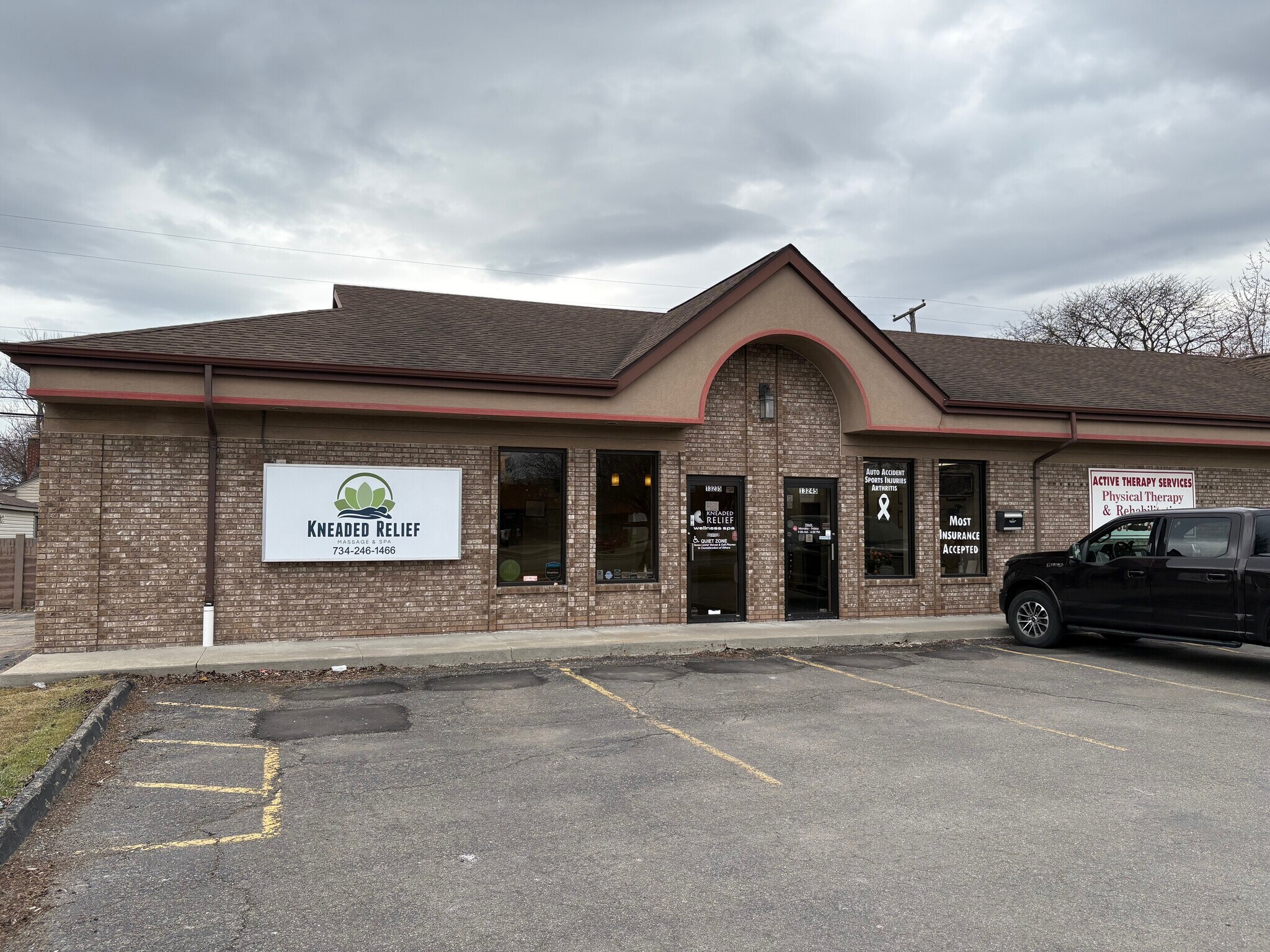 13235-13255 Northline Rd, Southgate, MI à vendre Photo du bâtiment- Image 1 de 1