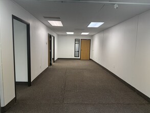 28200 Orchard Lake Rd, Farmington Hills, MI for lease Interior Photo- Image 1 of 8