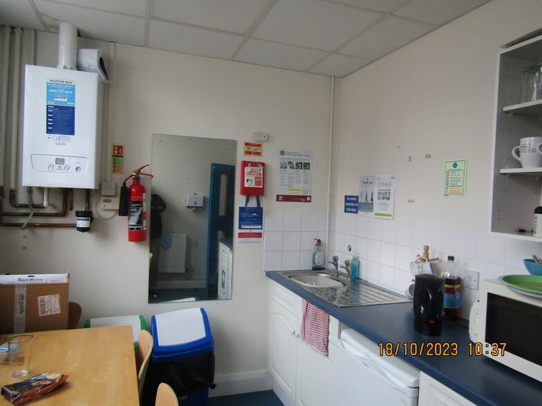 10 Market Hl, Sudbury for lease - Interior Photo - Image 2 of 4