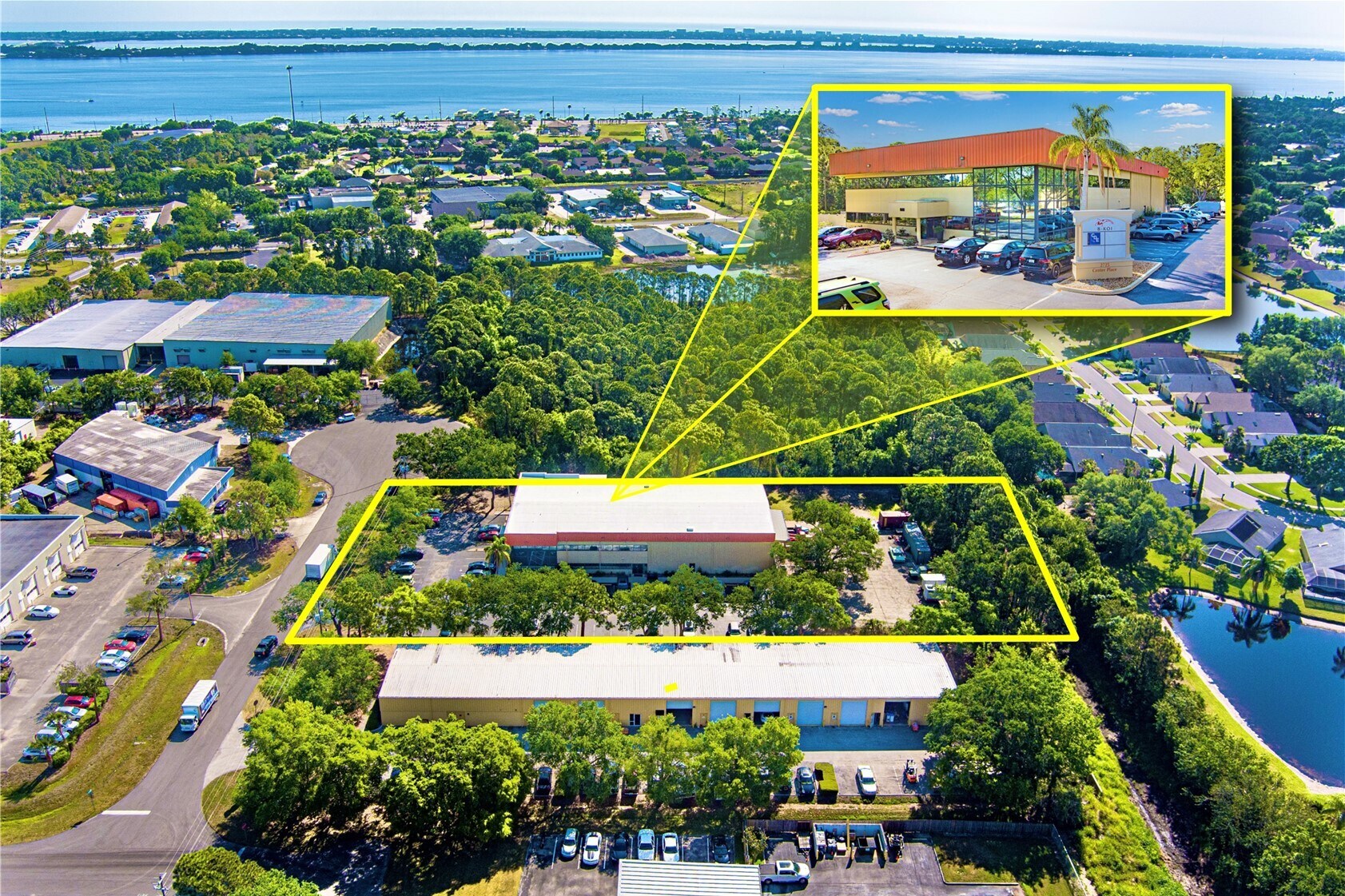 2725 Center Pl, Melbourne, FL à vendre Photo principale- Image 1 de 49