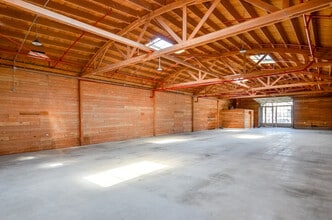 3364-3386 E Olympic Blvd, Los Angeles, CA à louer Photo intérieure- Image 1 de 8