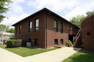 Plus de détails pour 12504 Lake Ridge Dr, Woodbridge, VA - Bureau à vendre