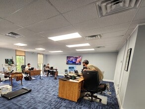 4 Carriage Ln, Charleston, SC for lease Interior Photo- Image 1 of 2