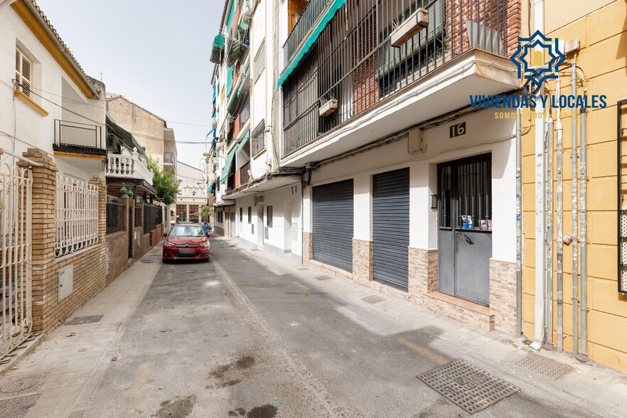 Calle Gras y Granollers, 16, Granada, Granada for sale - Building Photo - Image 2 of 15